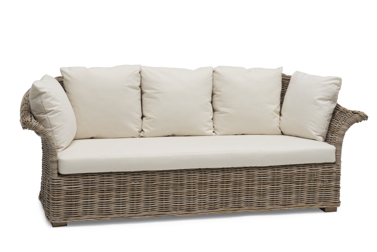 Edsklinta Rattansofa natur mit weißen Kissen von Hillerstorp