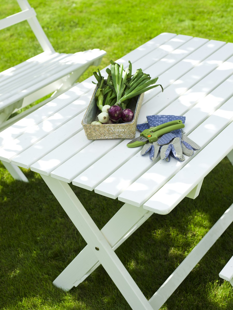 Torpet Garten-Sitzgruppe klappbar, Kiefer weiß, Tisch/Bank/2 Stühle