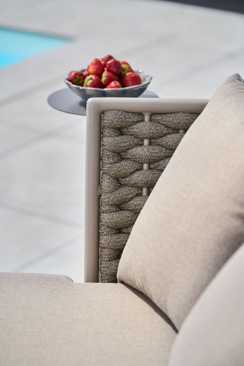 Fjordholmen Daybed / Tagesbett taupe mit Kissen und Hülle, Hillerstorp